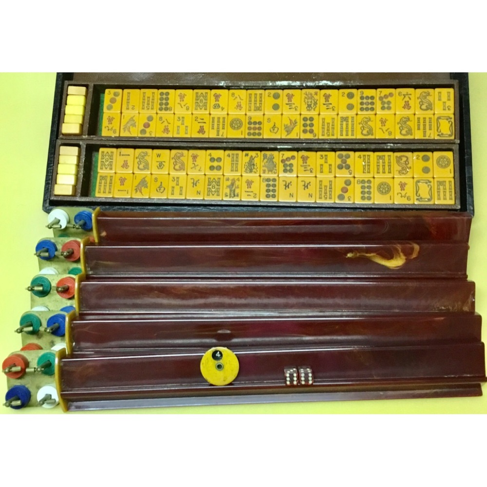 Vintage Mahjong Set.  168 Ivory Tiles, 5 Racks w/chips.